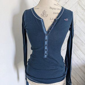Women's Hollister long-sleeved shirt, size M